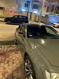 کرایسلەر 300